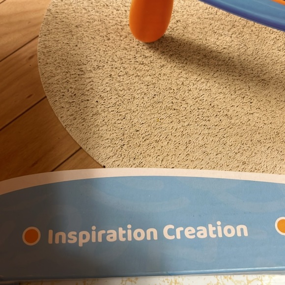 Magnetic Drawing Board 12 month + - Picture 5 of 7